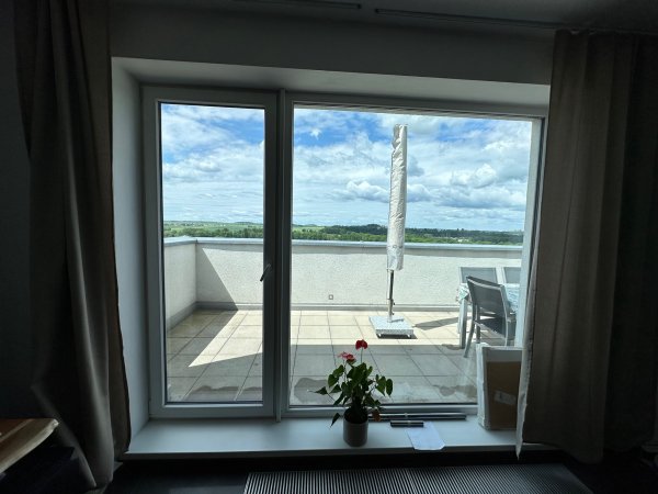 CLARITY 245 XC , světlá protisluneční fólie s blokací tepla celkem 57%.