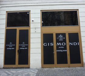 Černá fólie s tiskem