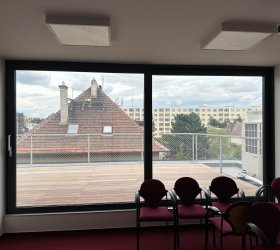 TITAN 35 XTRA středně reflexní šedá solární fólie na externí stranu skla