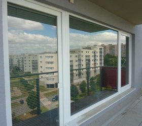 TITAN 50 XTRA mírně reflexní šedá solární fólie na externí stranu skla